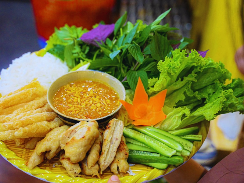 Cực nổi tiếng với 10 quán Nem Nướng Quận 4 ngon dành cho du khách Sài Gòn Hồ Chí Minh (3)