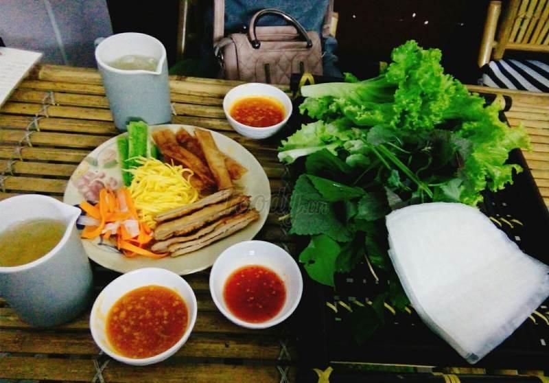 Khám phá 10 quán Nem Nướng Quận 7 ngon an toàn Sài Gòn Hồ Chí Minh (2)